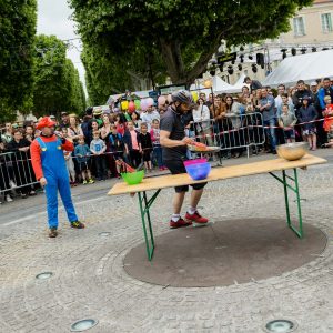 Animations dans les rues. Peñas, bodegas et Paquito cévenol ont animé 5 jours de Feria.