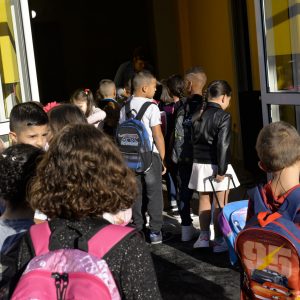À Mistral, en travaux durant deux ans, les enfants ont découvert une école entièrement rénovée.
