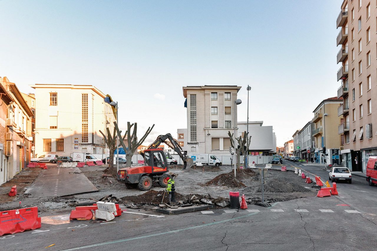 Après la suppression du “haricot” entre la rue Albert 1er et la place Leclerc, les engins s’attaqueront au giratoire.