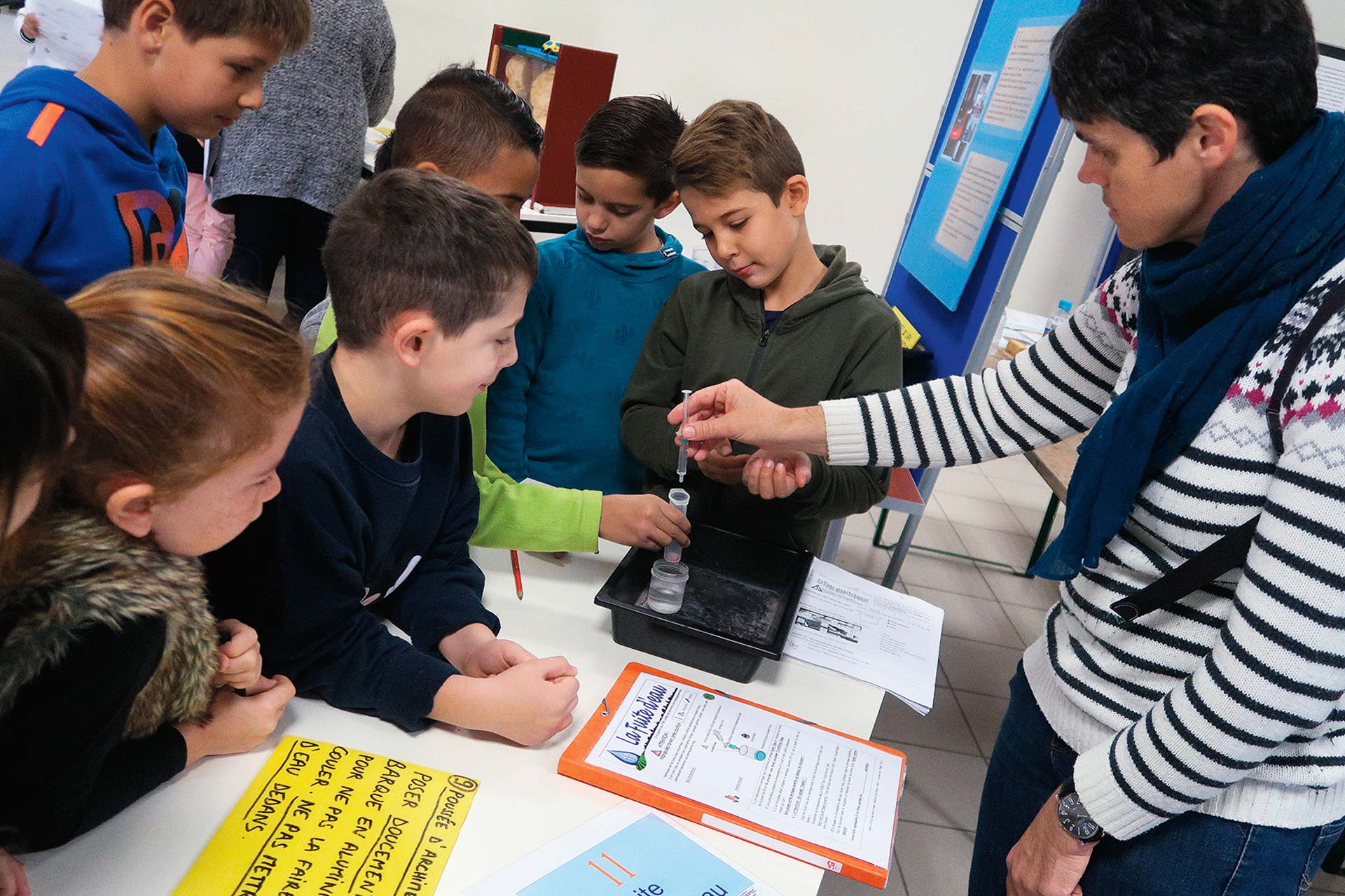 Eurêk’Alès propose une succession d’ateliers propices à la découverte des sciences.