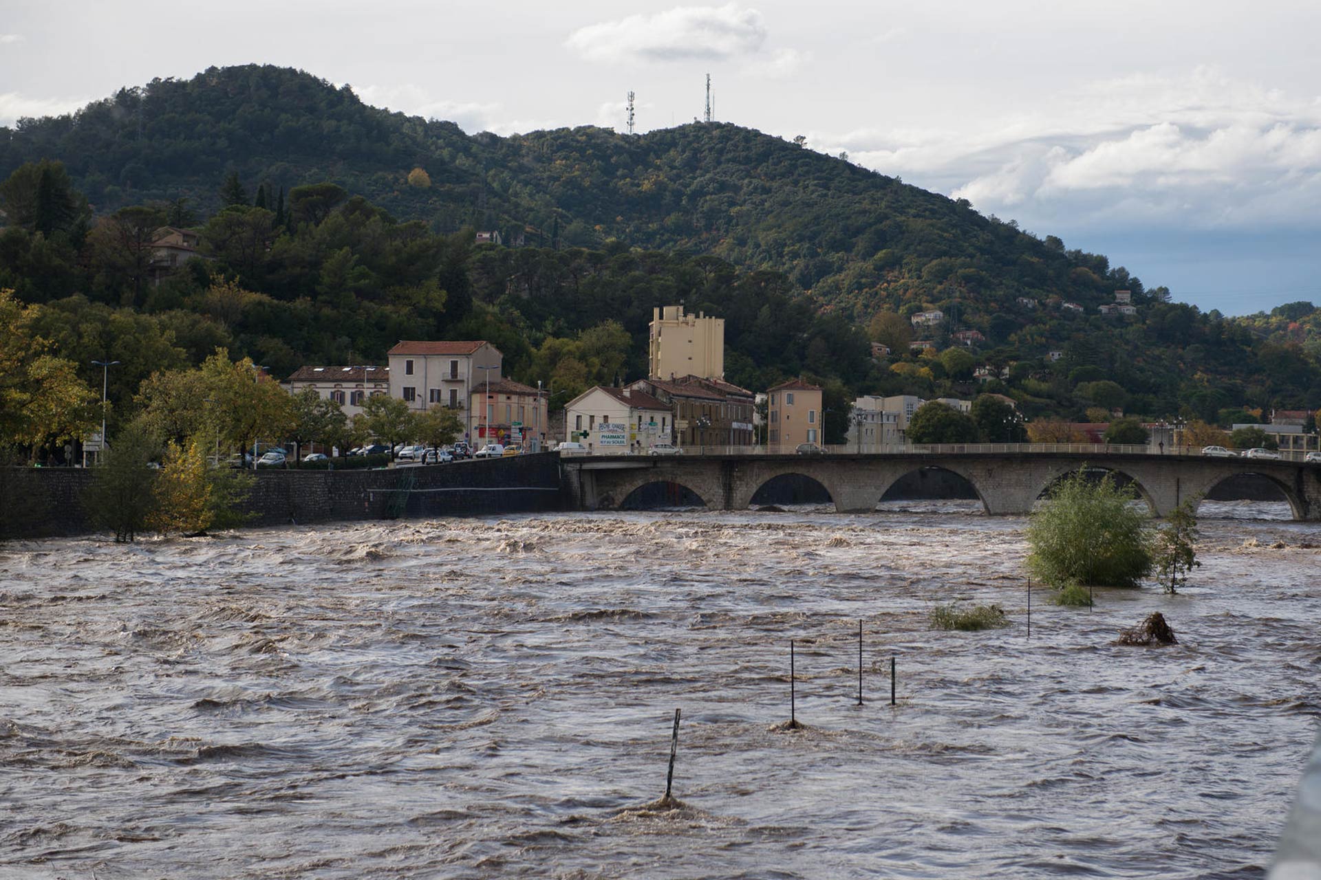 Le pic de crue du Gardon a été atteint vers 10 heures, à 2,50 mètres.