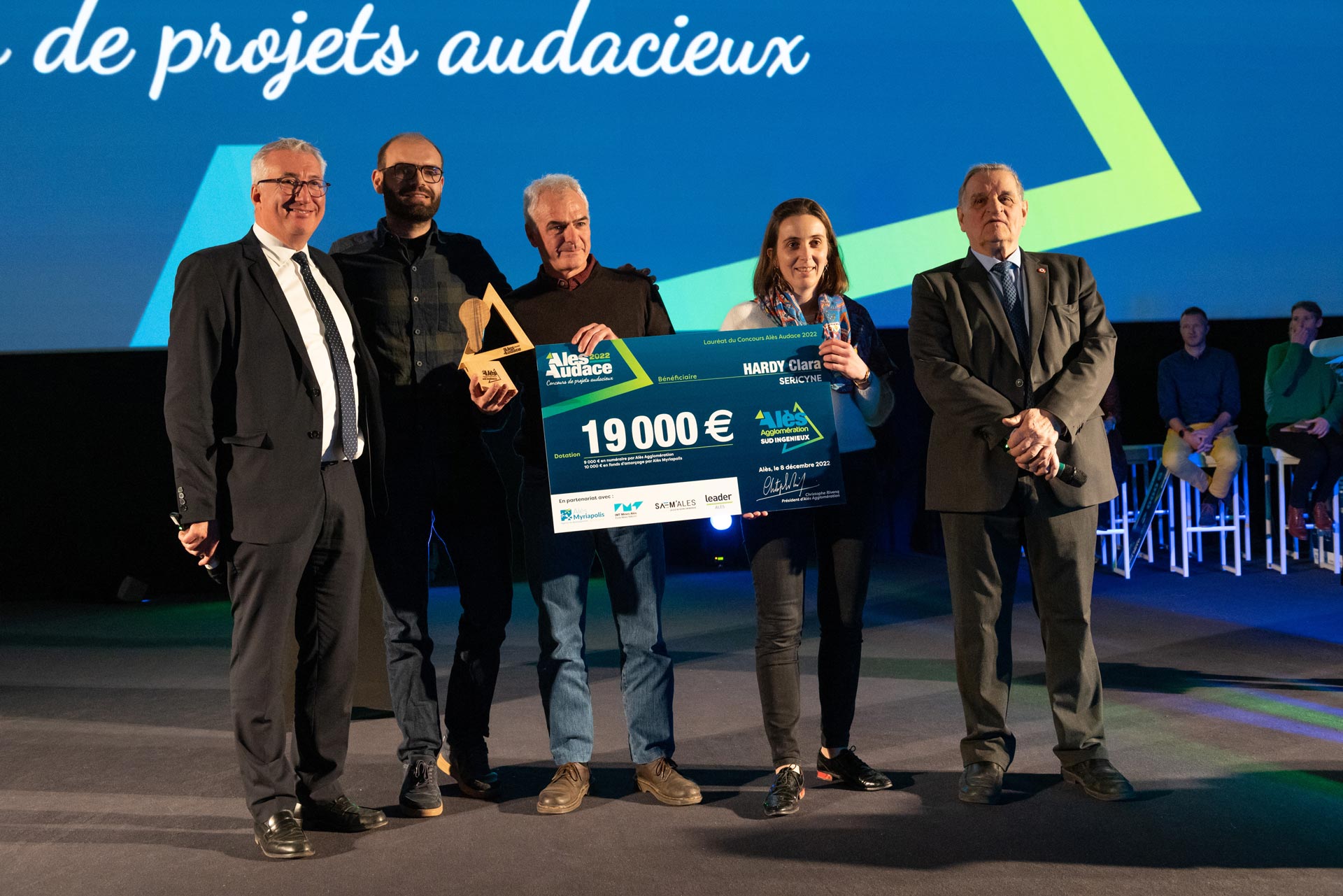 Clara Hardy a obtenu la 2e place avec son entreprise Sericyne qui relance la culture traditionnelle du ver à soie en Cévennes.